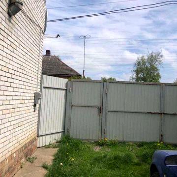 Продам двоповерховий будинок в центрі Богодухова
