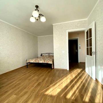 Продається 1 кім. квартира.   Н.Сироватська,24.