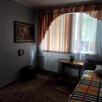 2 просторі кімнати в гуртожитку,Гречани!