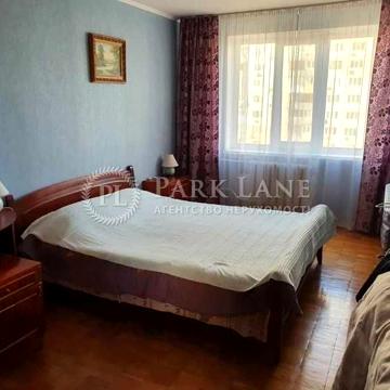 Продам 3к квартиру возле метро озера Героев Днепра Оболонь низкий этаж