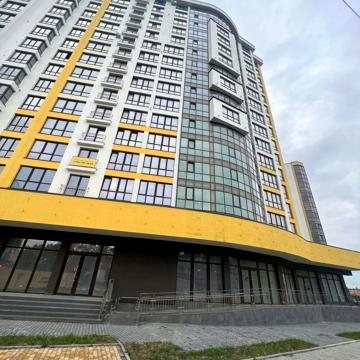 Володимира Івасюка вул., 82