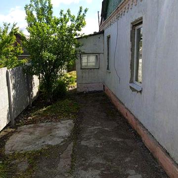 Соцгород.Продам пол дома, хорошая улица, отличные соседи.