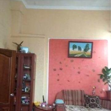 Продам квартиру як частину будинка центр.