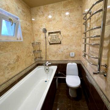 Продам частину будинку в центрі міста. Вул. Замкова
