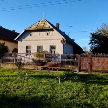 Будинок в Закарпатській обл. Берегівський р-н. c. Бадалово