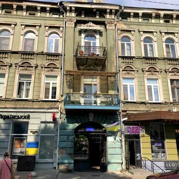 Українських Героїв просп., 4