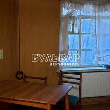 Продам двухуровневую 3 к.кв. - 120 м2, Центр, м. Защитников Украины
