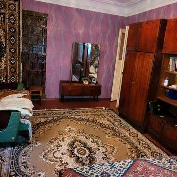 Продаж 2 поверхового будинку з ділянкою на 0.6 соток,