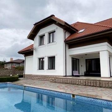 Стильний будинок р-нБеверлі Хіллс.Буковинська