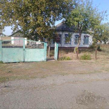 Будинок в селі Підпільне