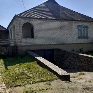 Будинок в західній частині міста Гайворон Кіровоградська обл.
