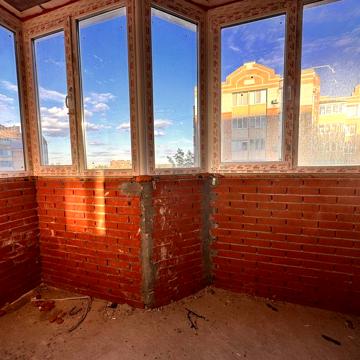2 кімнатна квартира без ремонта. Центральний  парк. Жк Київський