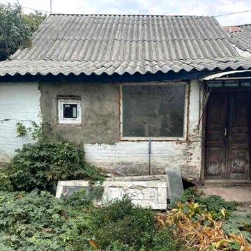 Продам частину будинку під ремонт. Район вул. Панянка
