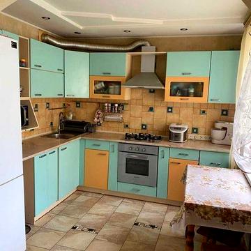 Продам просторную 4-х комнатную квартиру, на Донецком шоссе, 15