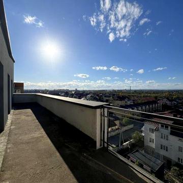Продам 4 кімнатну квартиру з терасою 27 м.кв.