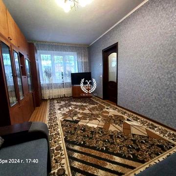 Продам 4-х кімнатну квартиру в Чернігові ( вул. Незалежності)