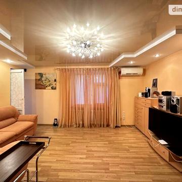 Продаж 3к Квартира вул. Ільфа і Петрова