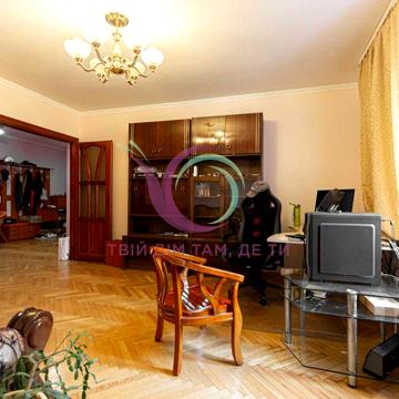 Продається 3к. квартира в елітному будинку, бічна Чупринки.
