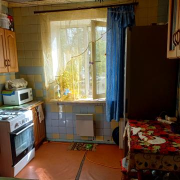 Державності вул., 28