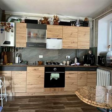 Продам квартиру 1комнатню с ремонтом.