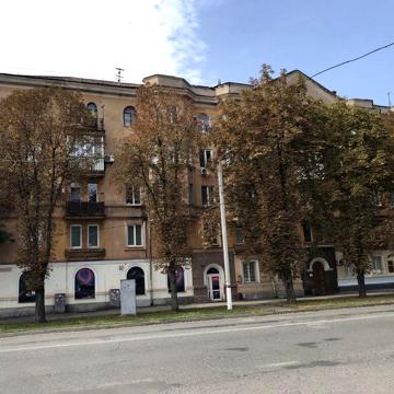 Цена снижена, отличная 3-х ком. сталинку в ЦЕНТРЕ ГОРОДА