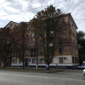Цена снижена, отличная 3-х ком. сталинку в ЦЕНТРЕ ГОРОДА