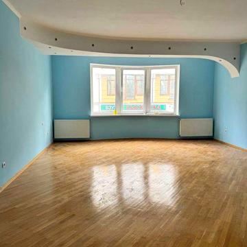 Продаж 2к.квартири в центрі по вулиці Заклинських
