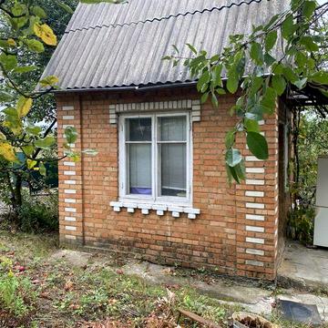 Продам дачу в Щітках на 12 сотках землі