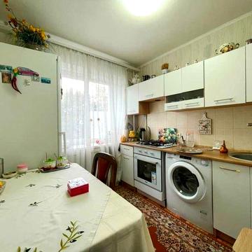 Продам светлую уютную 1к в тихом дворе, Центр города!