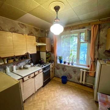 Продам 2-ну квартиру у центрі біля Будинку офіцерів (9880)