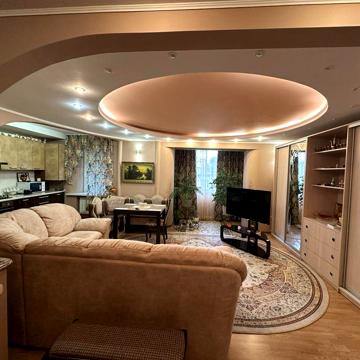 Продаж 3 кім. квартири у центрі, ремонт, меблі, АГВ