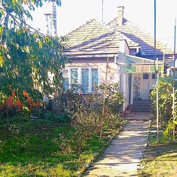 Продам добротний будинок м. Берегове Закарпатська область