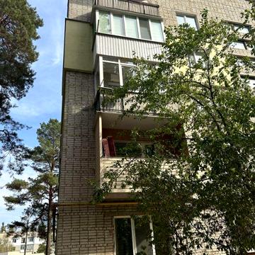Продам однокомнотную квартиру на Капсуле с ремонтом! Со всей бытовой!