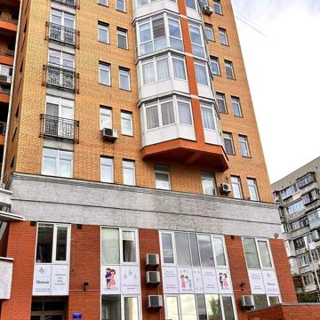 Почайнинська вул., 70