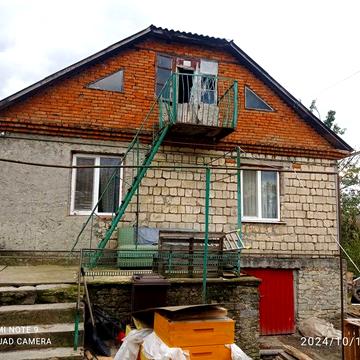 Будинок 4к на Довжку