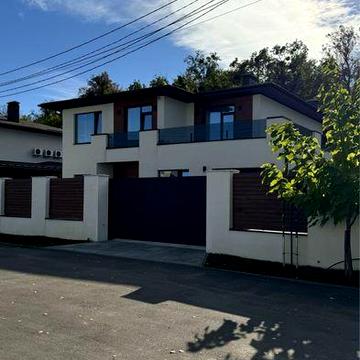 Продаж будинку 290м2 з гаражем в КГ «Lugovoy» Ходосівка, Ходосовка