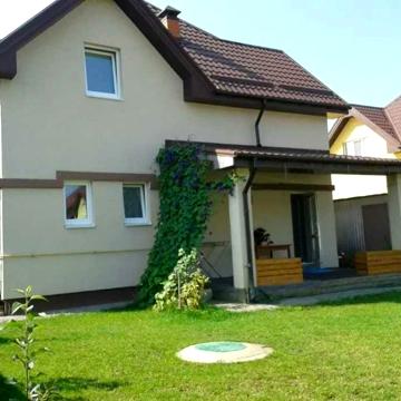 Продам власний двоповерховий будинок. Мархалівка. Автономний з меблями