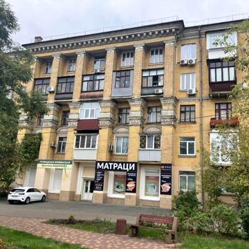 Продаж 3к квартири Харьківське шоссе 11