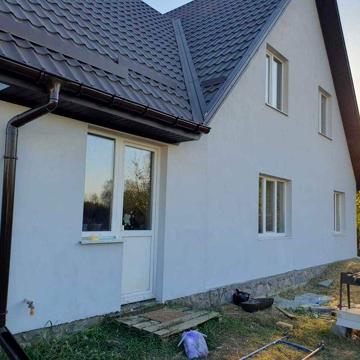Продаю дом современный постройки г.Мерефа рядом лес ,река.