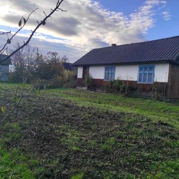 Продається земельна ділянка із будинком з усіма документами