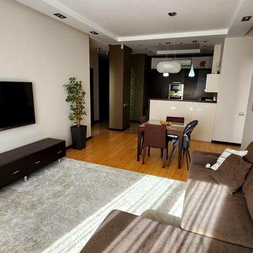 Продается 3х комнатная квартира, в доме инвертора и аккумуляторы ЖК Феодосійський