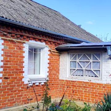 Будинок с.Шарки з земельною ділянкою