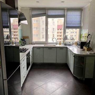 Продаж 4к Квартира Академіка Сахарова вулиця