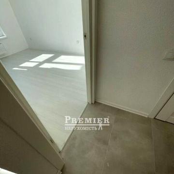 Продаж 3к Квартира Профспілкова вулиця ЖК Акварель 4