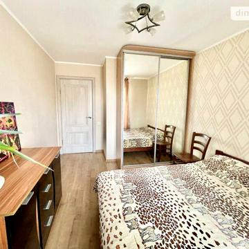 Продаж 3к Квартира Сергія Шелухіна (Олександра Невського) вулиця