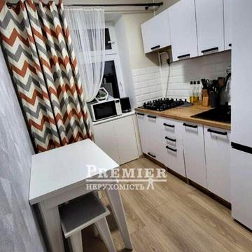 Продаж 1к Квартира Академіка Глушка проспект