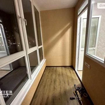 Продаж 1к Квартира Небесної Сотні проспект