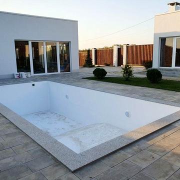 Продам дом с бассейном под отделку Новоалександровка