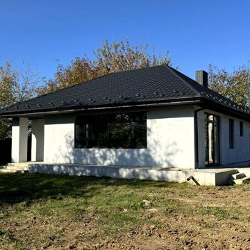 Продам будинок в Луцьку 100 км