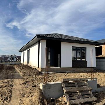 Продам готовий будинок в р-н Костромської з ділянкою 4,5 сот
